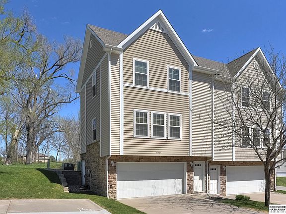 2nd image of 6007 N 167th Plz