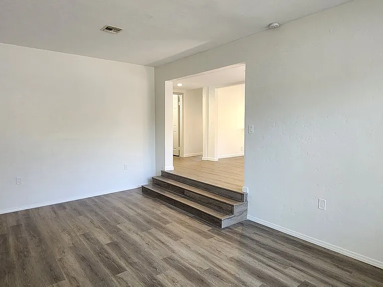 664 I Ave — Photo 5
