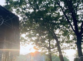 450 Wolf Pit Rd, Erin, TN 37061