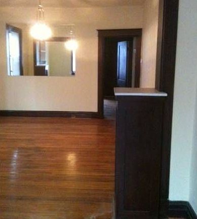 4th image of 4612 Ashland Ave