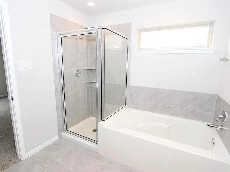 1303 Keaton Ct — Photo 10