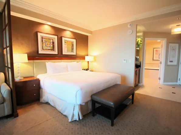 125 E Harmon Ave, Las Vegas, NV 89109