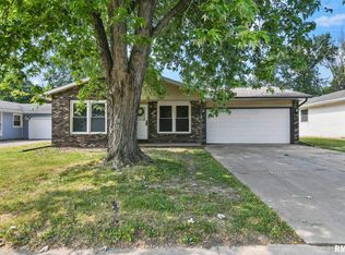 100 Hawkeye Way, Springfield, IL 62707