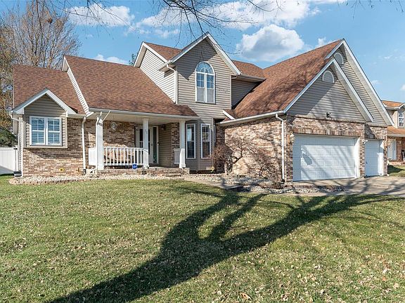 3rd image of 55 Mimosa Dr