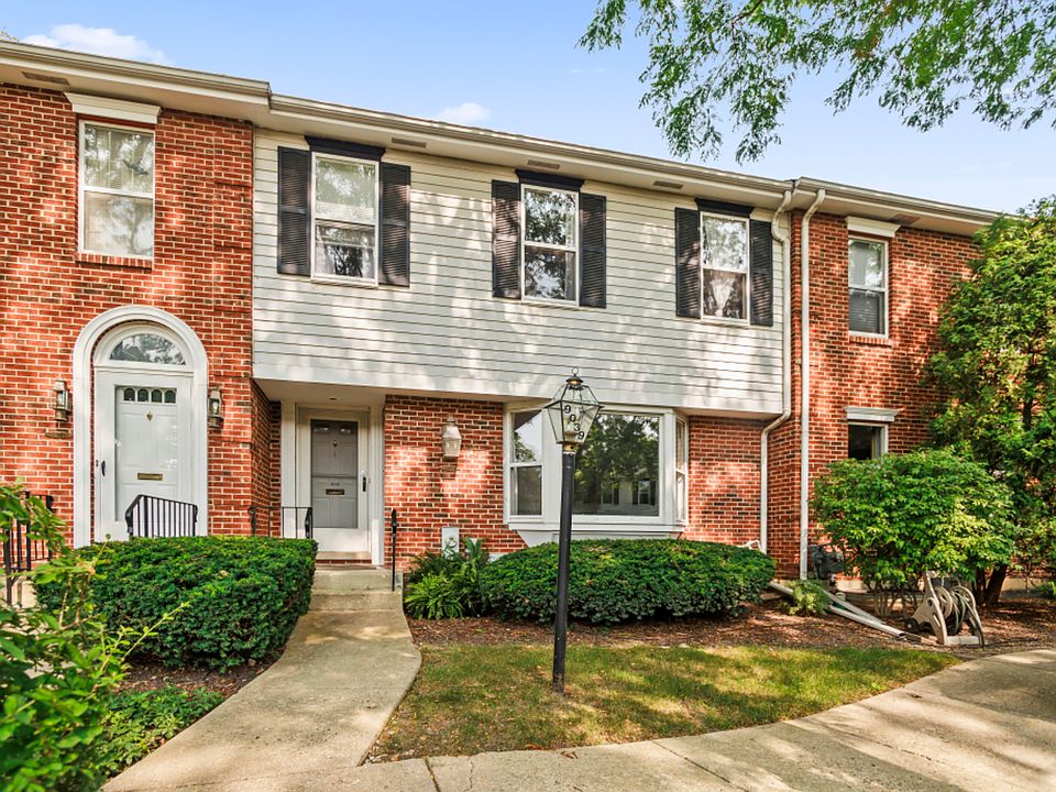 1st image of 9039 Lincolnwood Dr