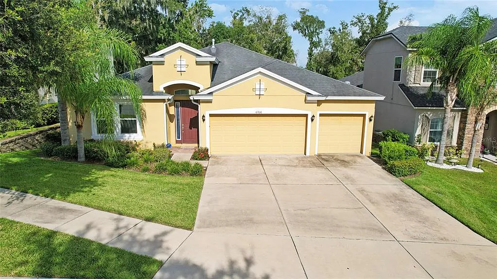 3 bed, 3.0 bath, 2390 sqft, $2,850 — Photo 2