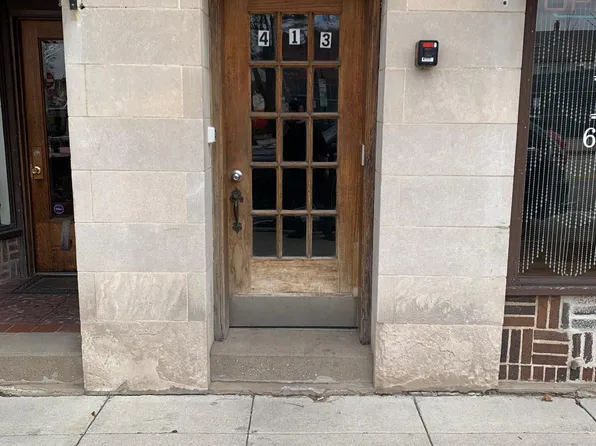 413 N Main St APT 22, Glen Ellyn, IL 60137