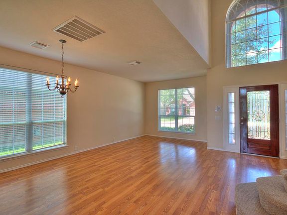 5th image of 3223 Farrel Hill St