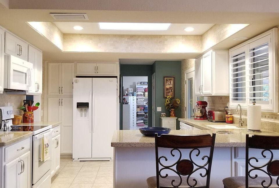 1st image of 9846 W Silverbell Dr