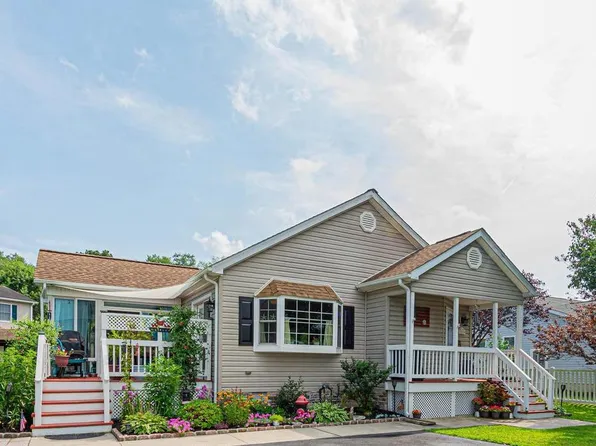 38280 Clover Ln, Frankford, DE 19945