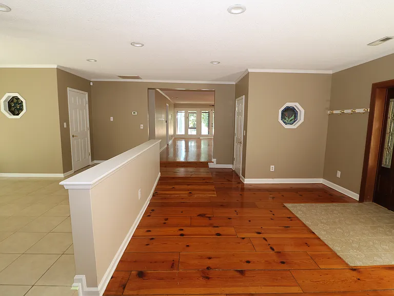 4589 Giles Ave — Photo 26