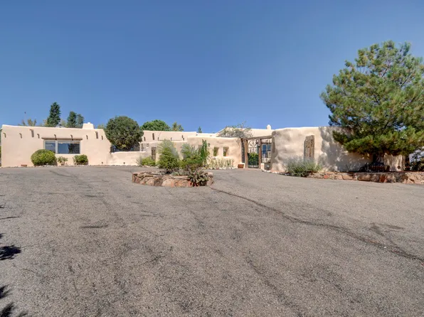 140 Palacio Rd, Corrales, NM 87048