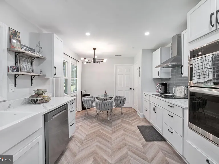 8812 Church Field Ln — Photo 12