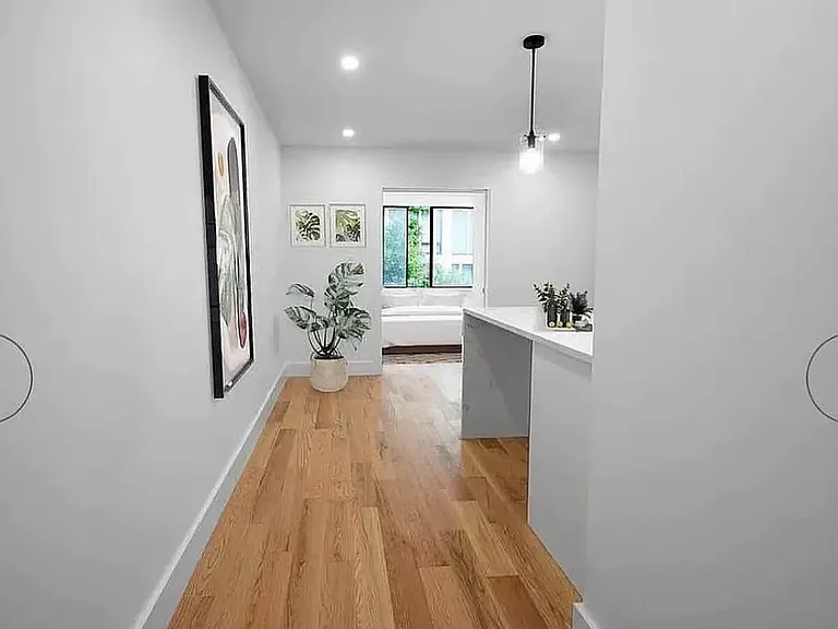 20 E 22nd St #2B — Photo 5
