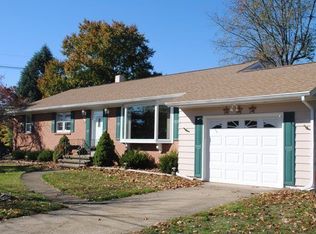 2 Iorio Dr, Hamilton, NJ 08620