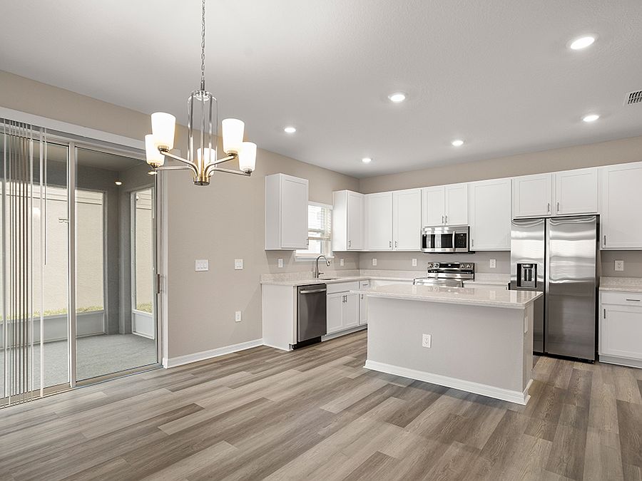 Move-in ready 4-bedroom bungalow for sale in St Cloud, FL!
