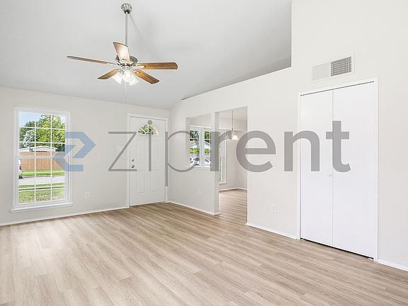 4th image of 24010 Four Sixes Ln