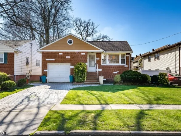 369 W 3Rd Ave, Roselle Boro, NJ 07203