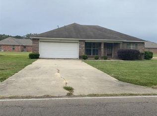 529 King Ranch Rd, Canton, MS 39046