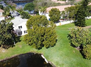 2701 River Run Cir, Hollywood, FL 33025