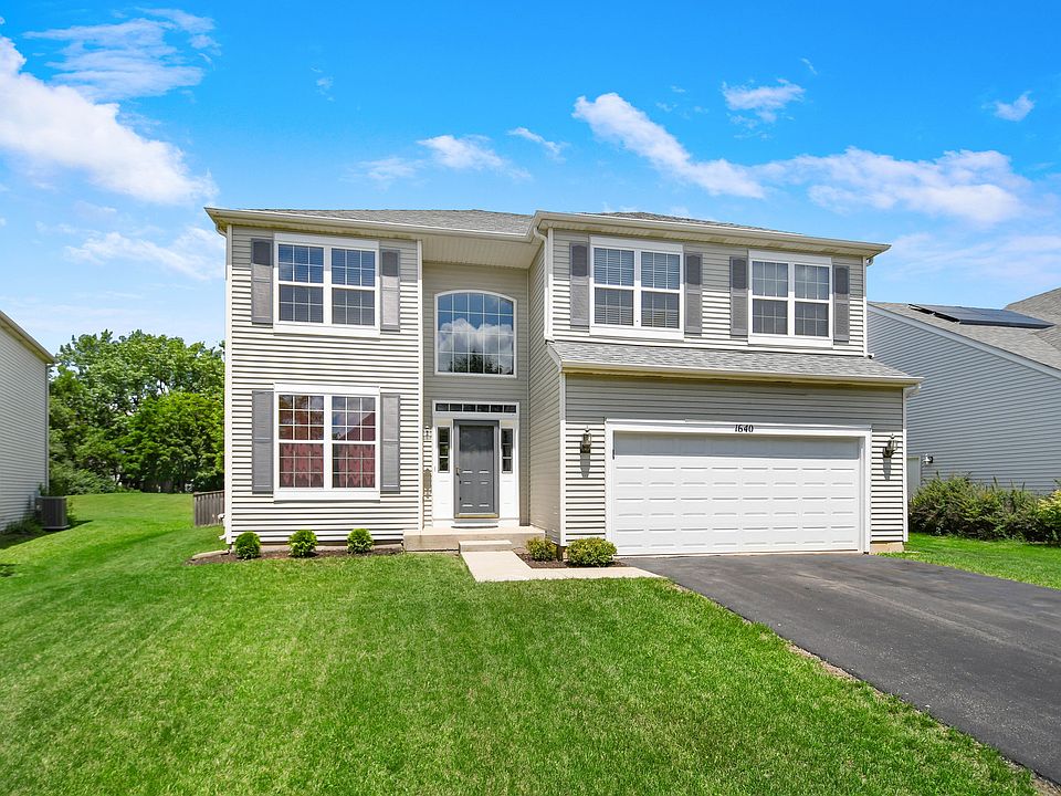 1st image of 1640 Rose Ln