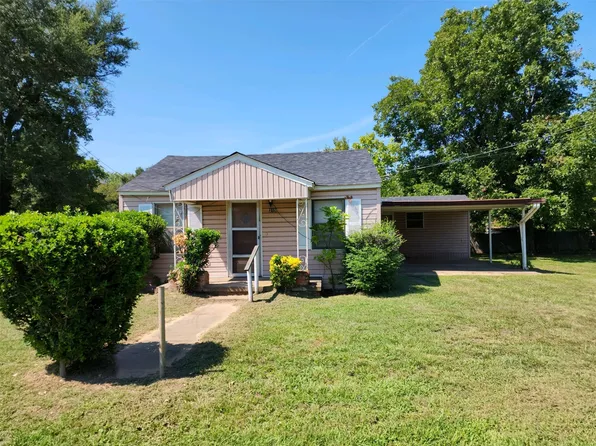319 Lowe St, Palestine, TX 75803