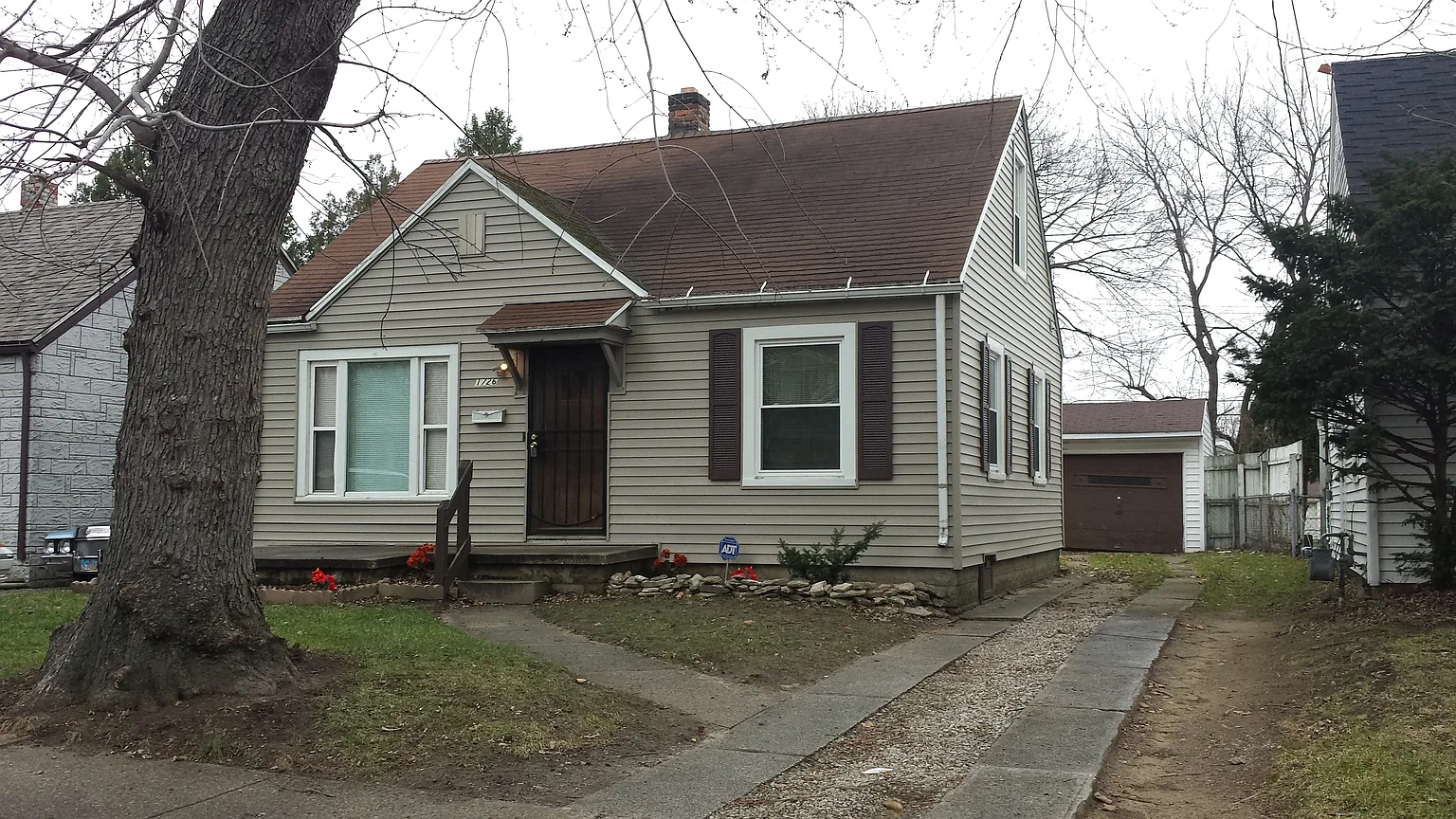 1726 Talbot St photo 1