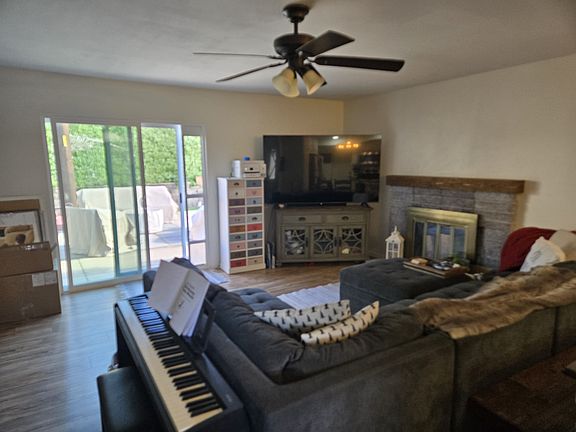5th image of 3940 Silver Leaf Dr #1