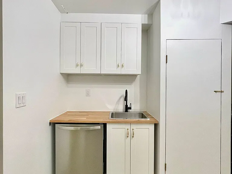 2133 Sperling Ave — Photo 21