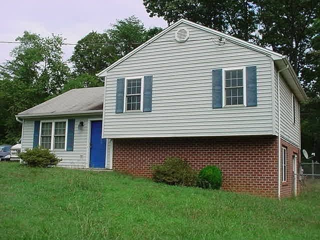 1st image of 223 Fowler St