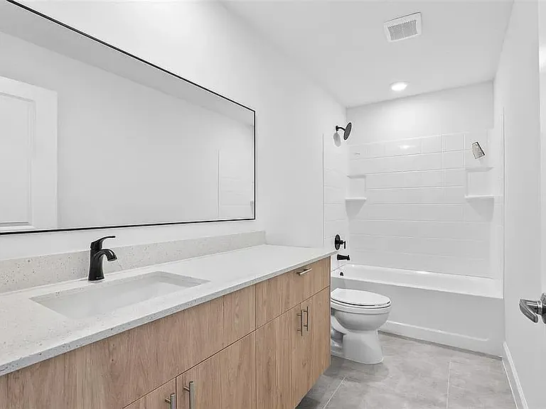 1660 Lizette St SE #1660 — Photo 7