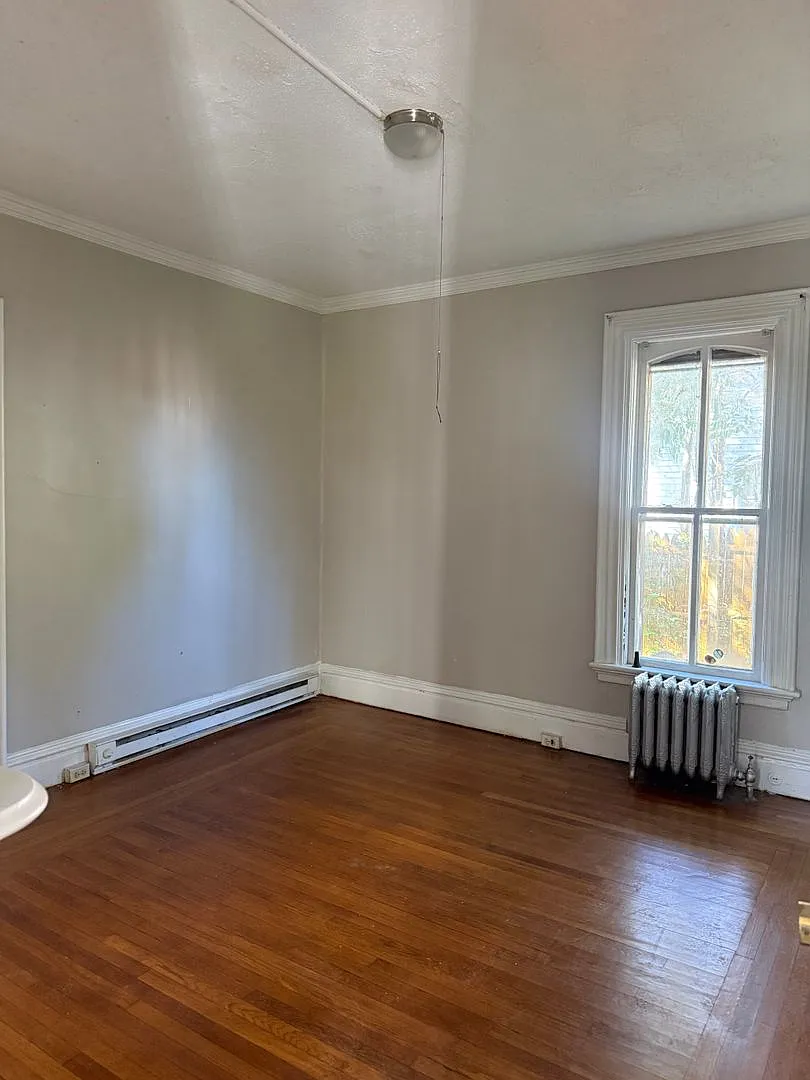 5 Maple Street — Photo 2