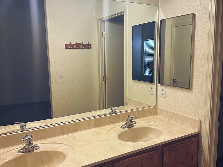 2484 W Tyler River Dr — Photo 12