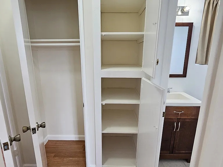 910 N Orange Grove Ave — Photo 10