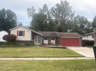 38669 Meadowlawn St, Wayne, MI 48184
