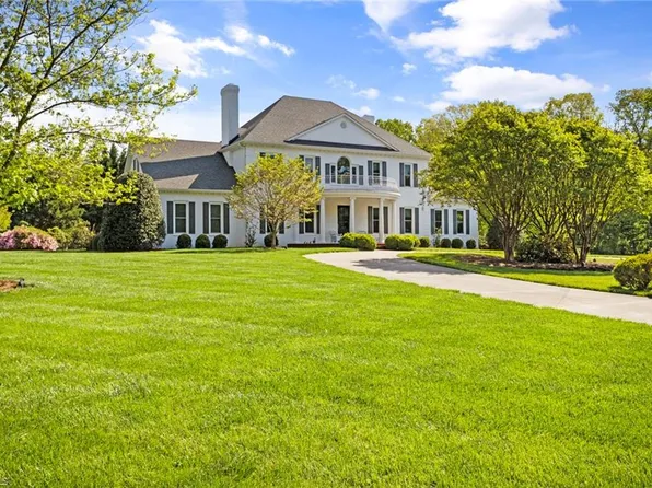 5645 Shamrock Glen Ln, Lewisville, NC 27023