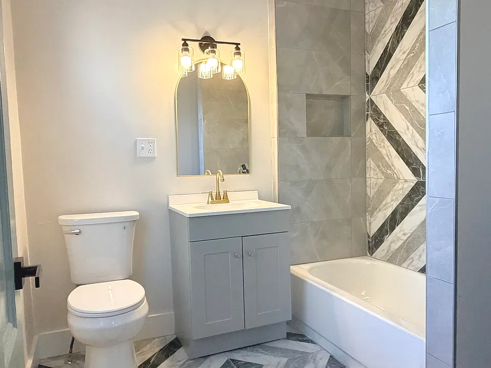 95 Jamaica St #2