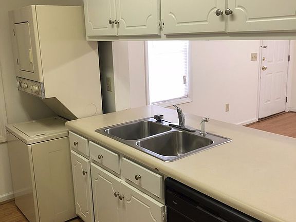5th image of 108 Ole Towne Sq #2B-2Ba
