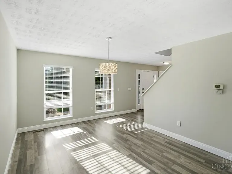 6672 Westminster Ct — Photo 14