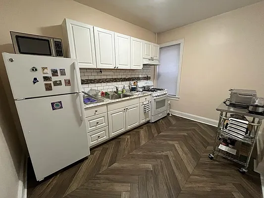 Rented by Bouklis Group | media 1