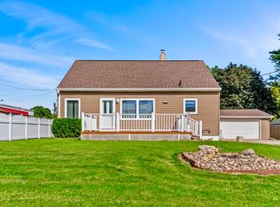 3228 Rownd St, Cedar Falls, IA 50613