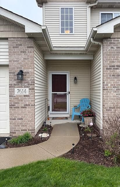 1st image of 7614 E 111th Ln