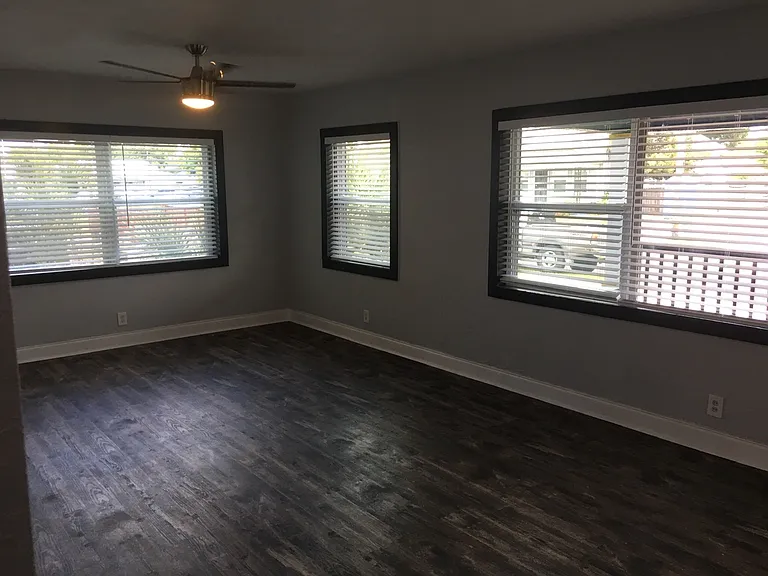 2901 W Main St — Photo 7