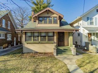2038 Oxford St, Rockford, IL 61103