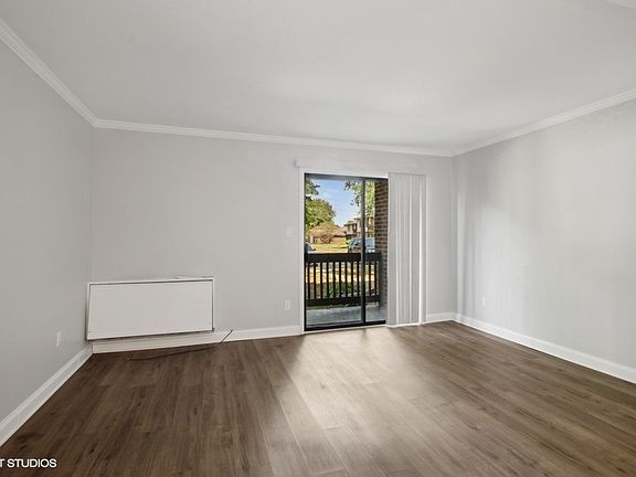 4th image of 605 Garden Cir Unit 4