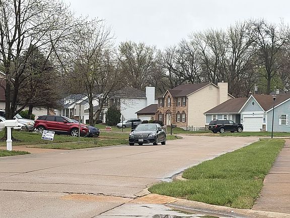 4th image of 9931 Colonnade Meadows Dr