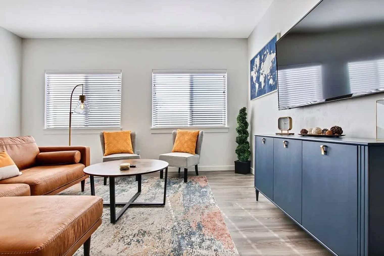 3 bed, 2.0 bath, 559 sqft, $5,787 — Photo 3