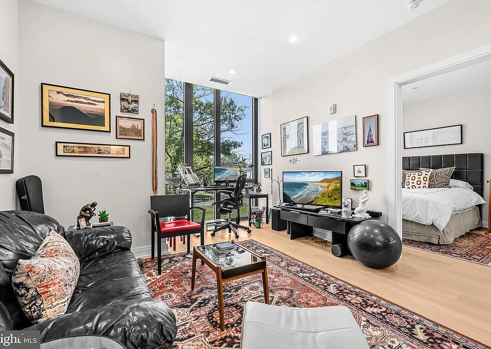 1111 Pennsylvania Ave SE #205