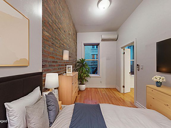 4th image of 123 Lexington Ave #2R