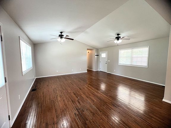3rd image of 21090 Larson Rd